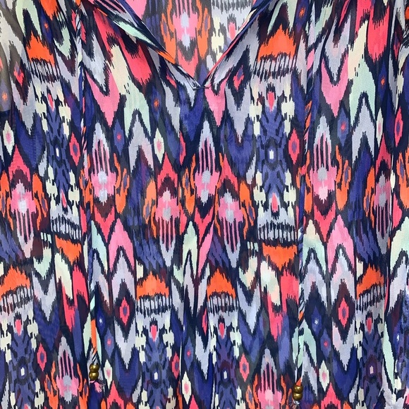 🌸GAP BLOUSE🌸 - Picture 2 of 6